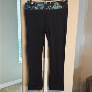 LULULEMON WOMENS KNEE LENGTH RUNNING TRAINING LEGGING SZ 4
